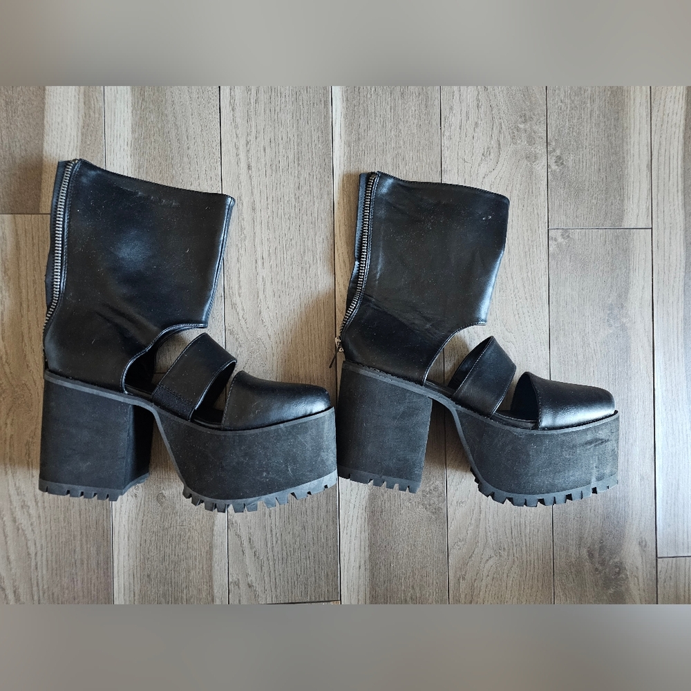 YRU black platform strap pleather zipper ankle boots heeled heels BRAND NEW